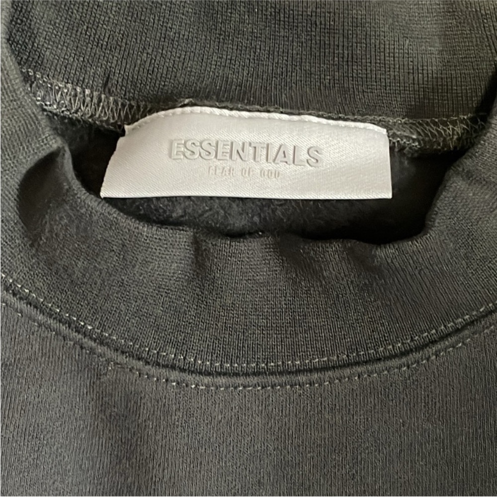NWT Fear of God Essentials Men's Dark Gray Crewneck Sweatshirt XXS - Picture 4 of 6
